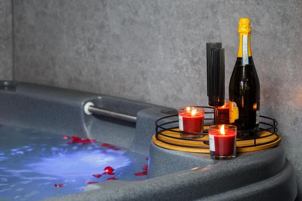 Riverside Studio With Jacuzzi! シェフィールド エクステリア 写真