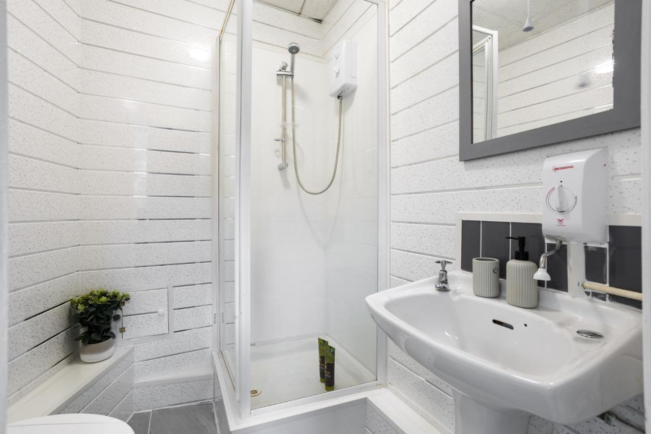 Riverside Studio With Jacuzzi! シェフィールド エクステリア 写真