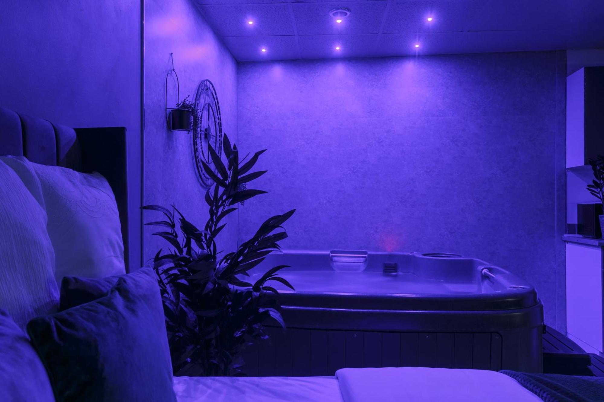 Riverside Studio With Jacuzzi! シェフィールド エクステリア 写真